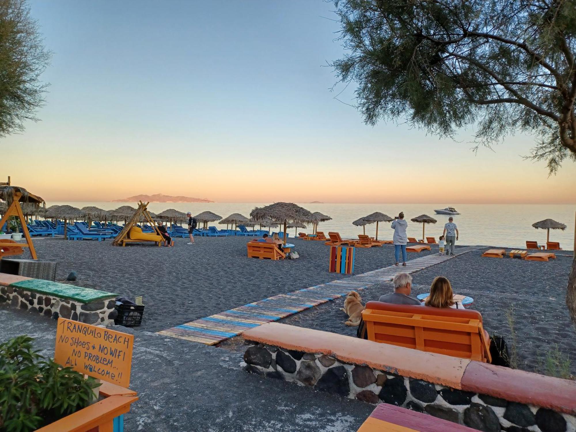Located By The Sea One Beachfront Private Captain Lazaros Pool Villa With Loft In 750Sqm Spacious Private Plot-Jacuzzi-Sunrelax-Furnished Terace-Gazebo-Private Parking,Sleep 3 Adults And 2 Children, Just Steps From The Black Beach-Seaview Perissa  Exterior foto